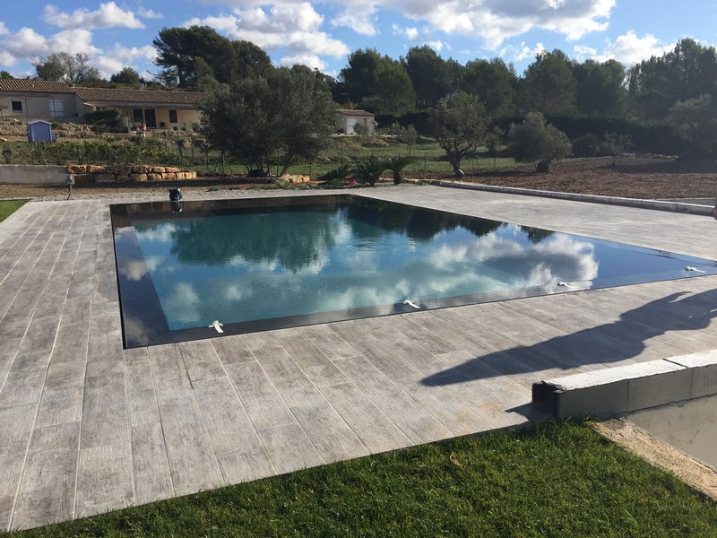 marinal-system-fabricant-coffrage-piscine-miroir-beton-monobloc