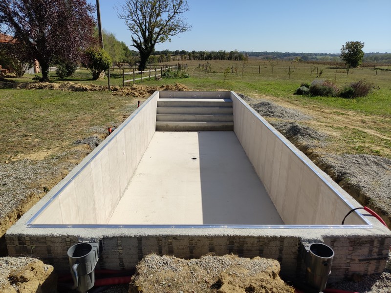 marinal-system-fabricant-coffrage-piscine-beton-monobloc-fond-plat