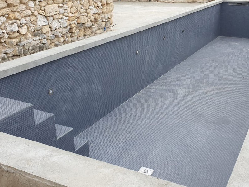 marinal-system-piscine-beton-monobloc-fond-plat