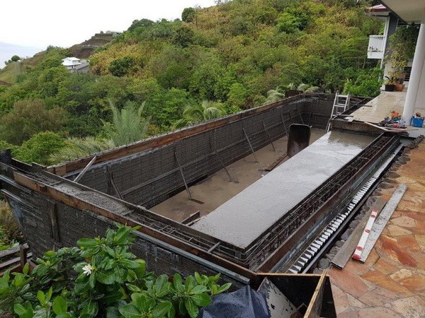 coulage-piscine-marinal-system-beton-arme-monobloc-tahiti