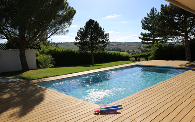 Conseil – 5 bonnes raisons de faire construire votre piscine pour l’été prochain