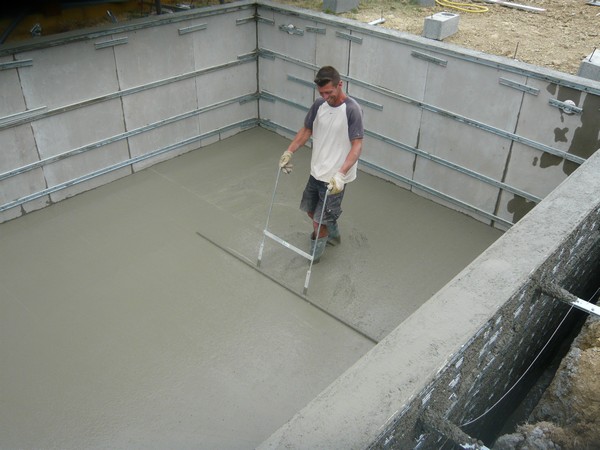 marinal-system-etapes-construction-piscine-beton-monobloc-debullage