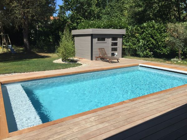 Sécuriser sa piscine pour les enfants et les animaux : le guide complet